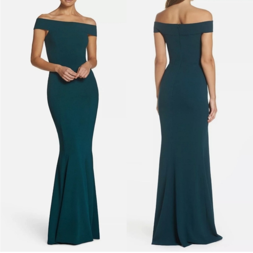 Dress the Population Jackie Off Shoulder Crepe Trumpet Gown